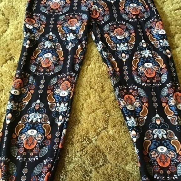New mix NWT buttery soft floral leggings - Picture 7 of 10